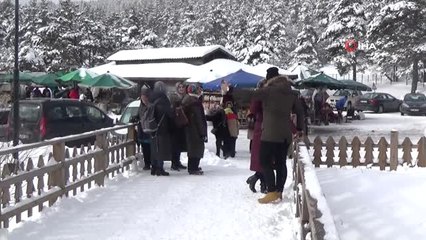Yeni Yıla Karlar İçinde Girmek İsteyen Tatilciler Abant'a Akın Etti
