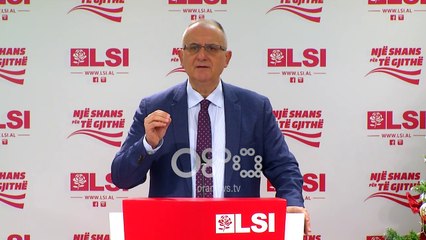 Ora News - Vasili: Rama i çmendur ndalon diasporën të protestojë, Majko e ha turpin me bukë