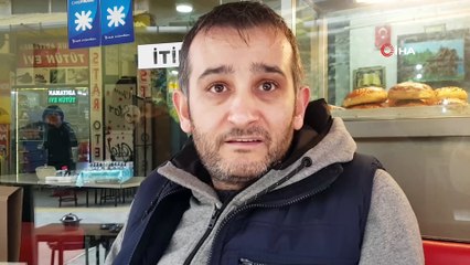Çay ocağında yaşanan hırsızlık kamerada... Ne bulduysa çaldı, çıkarken camı da kapadı