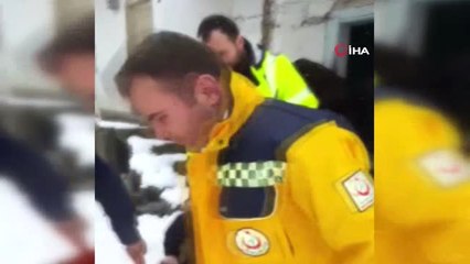 Karda Mahsur Kalan Hastalara Sağlık Ekipleri Yetişti