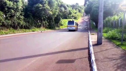 Mato em terreno da Vila Militar gera reclamação de internauta