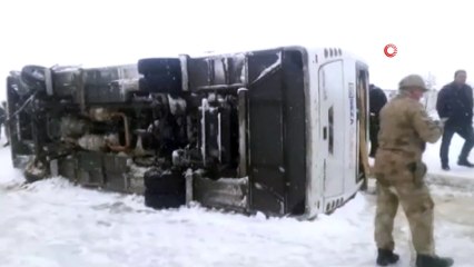 Elazığ'da Trafik Kazası! Midibüs Devrildi: 16 Yaralı