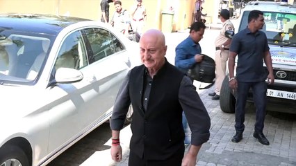 Anupam Kher as former PM Manmohan Singh in 'The Accidental Prime Minister' | TRAILER OUT !
