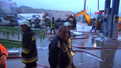 Şanlıurfa'nın Bozova İlçesinde Akaryakıt İstasyonunda Patlama Meydana Geldi-7