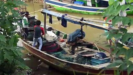 Endonezya'da tsunami bölgesinde hayat normale dönüyor - CARİTA