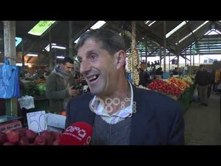 Ora News - Durrës, fundviti sjell rritjen e çmimet të fruta perimeve