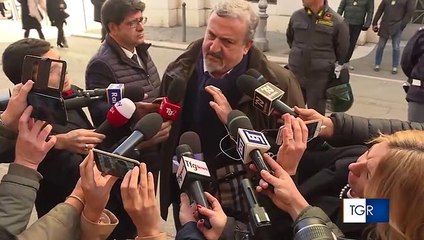 Il Premier Conte torna in Puglia, Emiliano lo raggiunge "a sorpresa" - "non sono stato invitato, ma eccomi qui"
