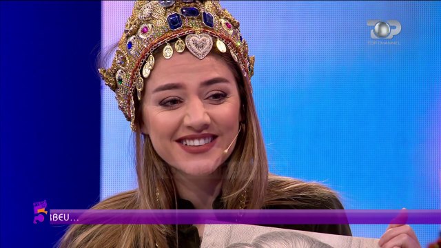 Ftesë në 5, Aktori dhe skulptori i drurit qe vishet si Skenderbeu, 27 Dhjetor 2018, Piesa 2
