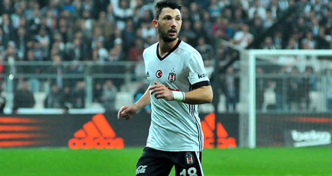 Beşiktaş Yönetimi, Tolgay Arslan'ı Affetmeye Hazırlanıyor