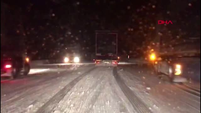 Erzincan'da Ulaşıma Kar ve Tipi Engeli