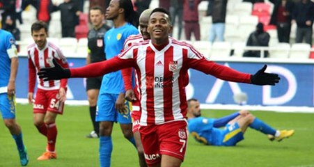 Medipol Başakşehir, Sivasspor'un Yıldız Oyuncusu Robinho'yu Kadrosuna Kattı