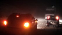 Tendürek Geçidi'nde kar yağışı ve tipi ulaşımı aksatıyor - AĞRI