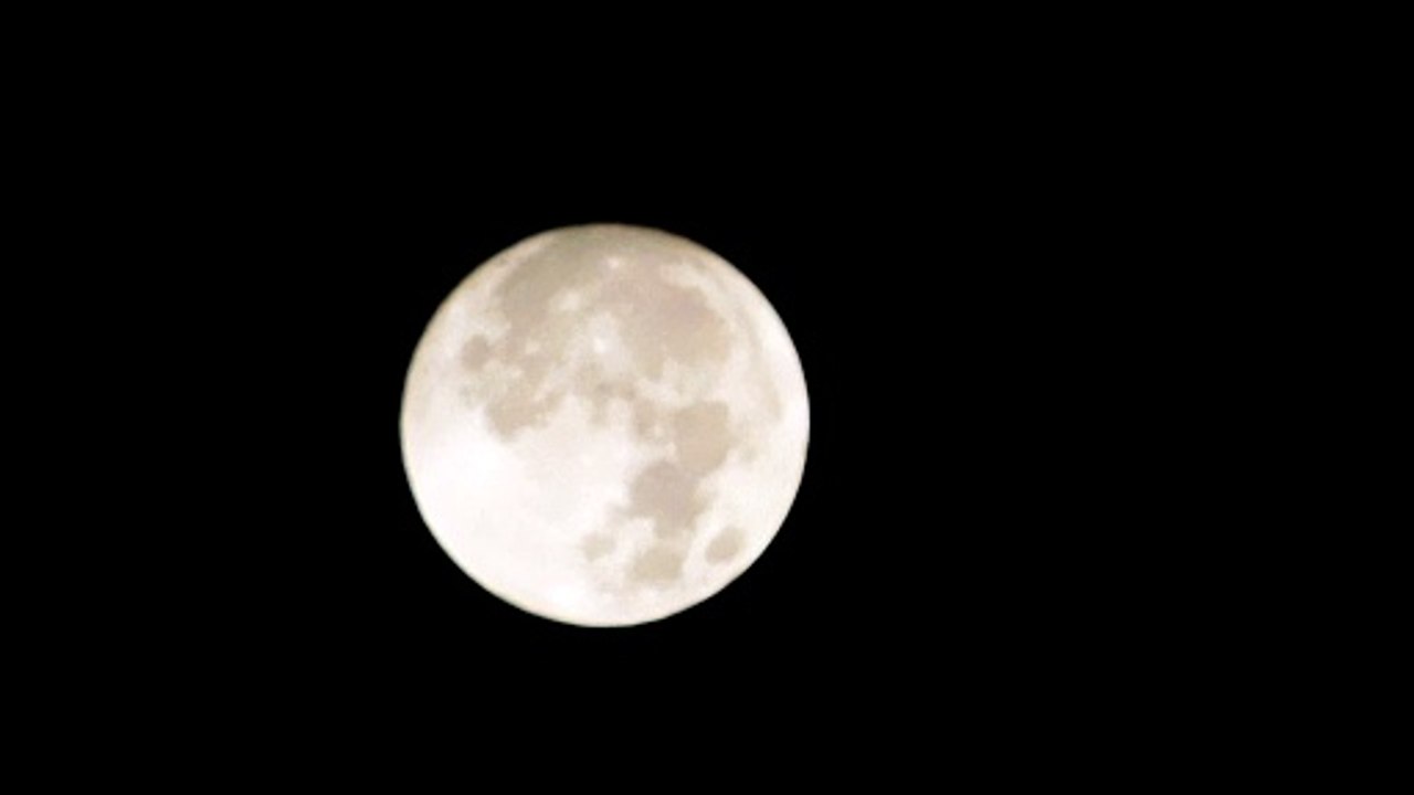 moon slowly slowly moving on his orbit