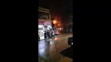 Incêndio em farmácia em Cariacica