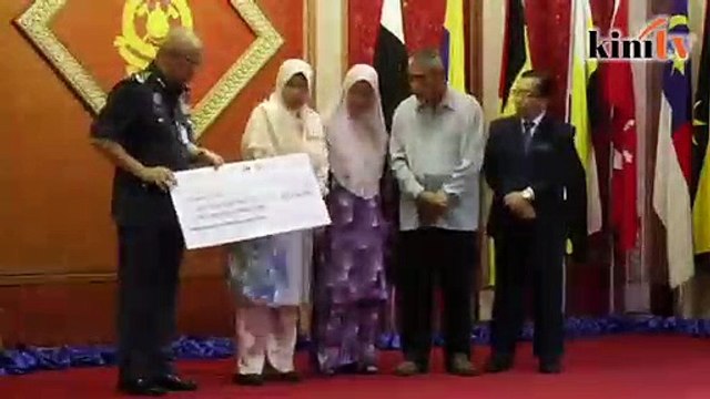 Waris Adib terima sumbangan, kenaikan pangkat Gred KB22