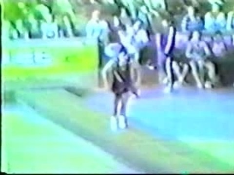 Triple salto arriere tendu au sol (tumb) !!!