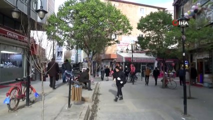 Türkiye donuyor, Iğdır'da bahardan kalma günler yaşanıyor