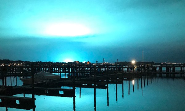 New York'taki mavi ışığın sırrı çözüldü