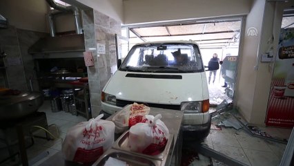 Fren yerine gaza basınca minibüsle fırına girdi - KAYSERİ