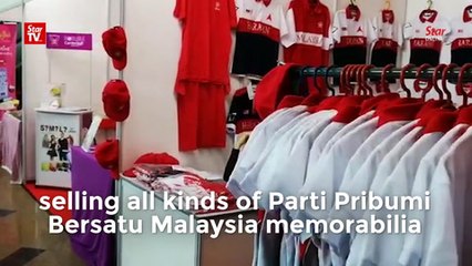 Dr M t-shirts a big draw at Bersatu AGM