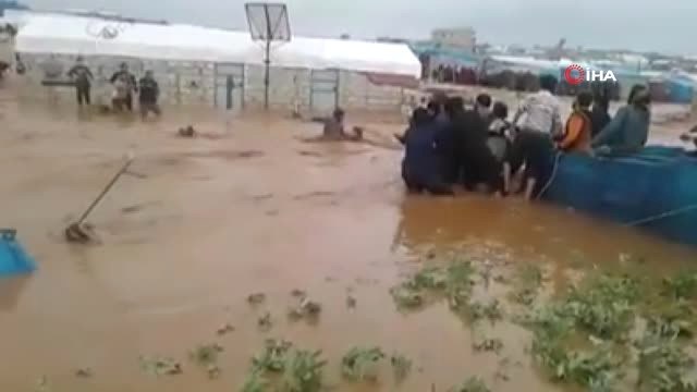 Suriyeli Çocuk Sel Sularından Kurtarıldı