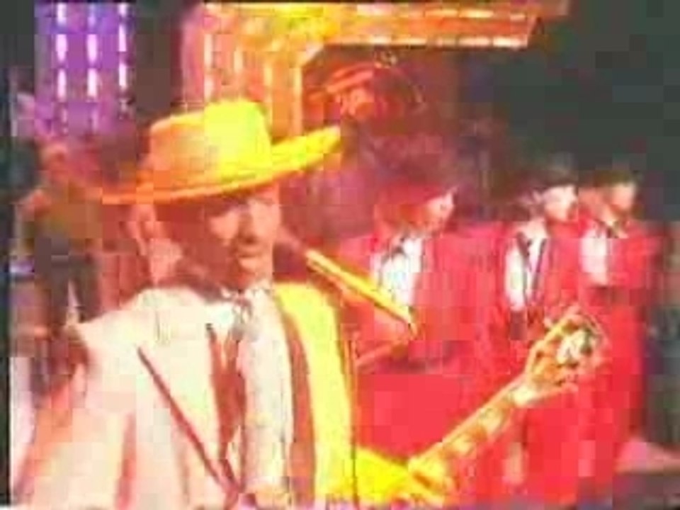 Kid Creole and the Coconuts - Annie I'm not your Daddy live
