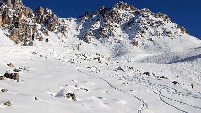 France avalanche: Boy 'miraculously' survives after being trapped for 40 minutes
