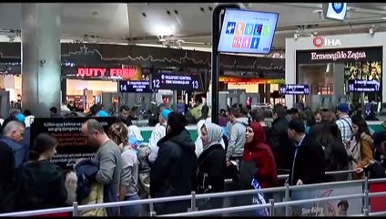 Atatürk Havalimanı’nda yılbaşı öncesi yoğunluk