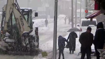 Beytüşşebap’ta kar yağışı etkisini sürdürüyor