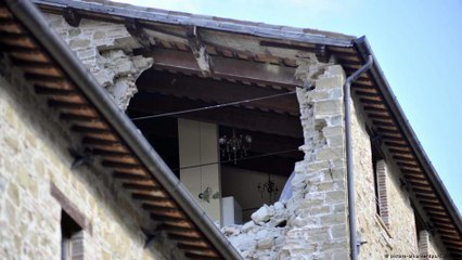 نازحون إيطاليون منذ سنتين بسبب الزلازل وبطء الحكومة