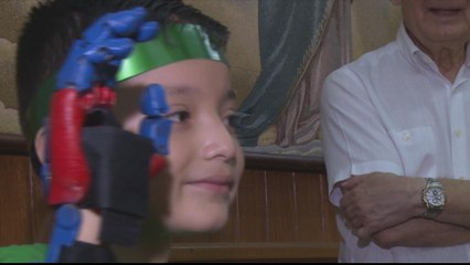 Bolivia bionic teen making prosthetics for others