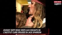 Johnny Depp rend visite aux enfants de l'Institut Curie déguisé en Jack Sparrow (vidéo)