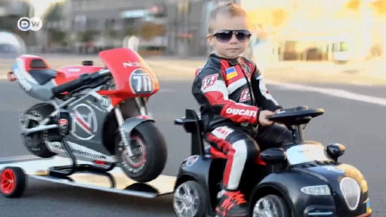 Altı yaşında profesyonel motosikletçi