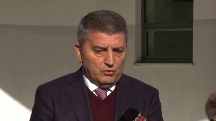 Ora News - Birra Tiranë shpërndan ndihma për fëmijët në nevojë të shkollës "Ali Demi"