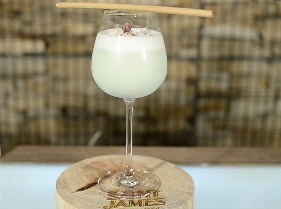 Exclu Vidéo : Tuto Cocktail réveillon & Nouvel An : La Piña Vera