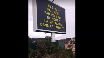 Quand les gilets jaunes louent un panneau publicitaire pour exprimer leur mécontentement