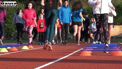EL ATLETA INTERNACIONAL  DANI PÉREZ VISITA LA ESCUELA DE ATLETSIMO CAO DE NAVIA
