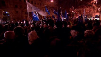 Tausende wollen Statue des Volkshelden Imre Nagy zurück