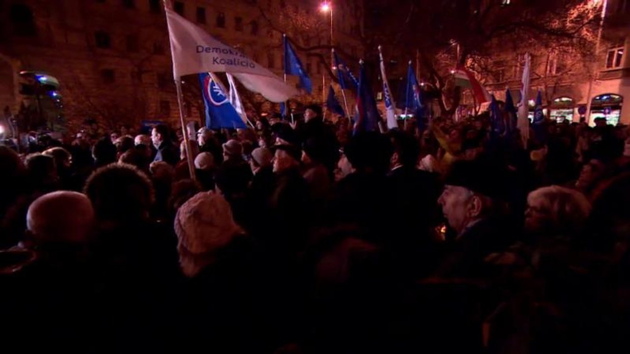 Tausende wollen Statue des Volkshelden Imre Nagy zurück