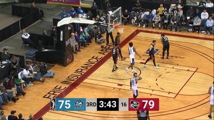 Jeremy Hollowell with one of the day's best blocks