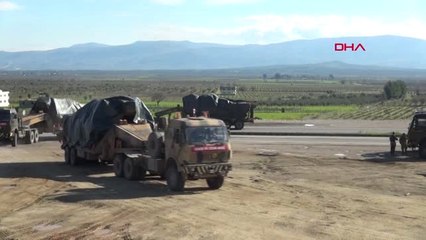 Hatay'da Suriye Sınırına Tank Sevkiyatı