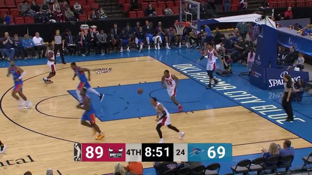 Deonte Burton (17 points) Highlights vs. Windy City Bulls