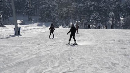 Yalnızçam'da Öğrencilerin Kayak Keyfi