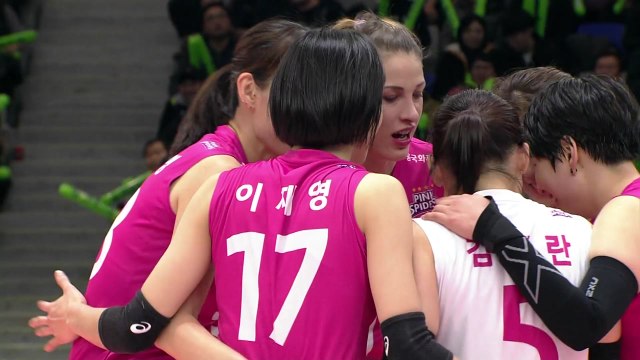 흥국생명, 현대건설 꺾고 선두 탈환 / YTN