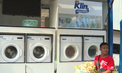 Pengungsi Korban Tsunami Dapat Bantuan Jasa Cuci Pakaian Gratis