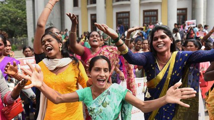 Transgender community holds protest opposing Transgender Persons Bill | OneIndia News