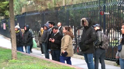 Yangında bayılan yaşlı kadını itfaiye ekipleri pencereden girerek kurtardı
