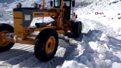 Adıyaman Kar Nedeniyle Kapanan Yolları Açma Çalışmaları Sürüyor