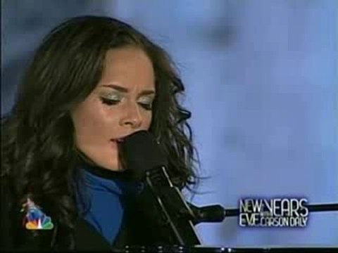 LYNSMA (Live @ New Years Eve Carson Daly)