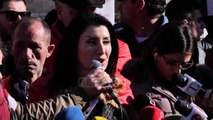 Report Tv - Dita e dytë e protestës së diasporës, bashkohen edhe banorët e Unazës së Re